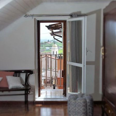 Domus Tua Bed & Breakfast Pietrelcina Bagian luar foto